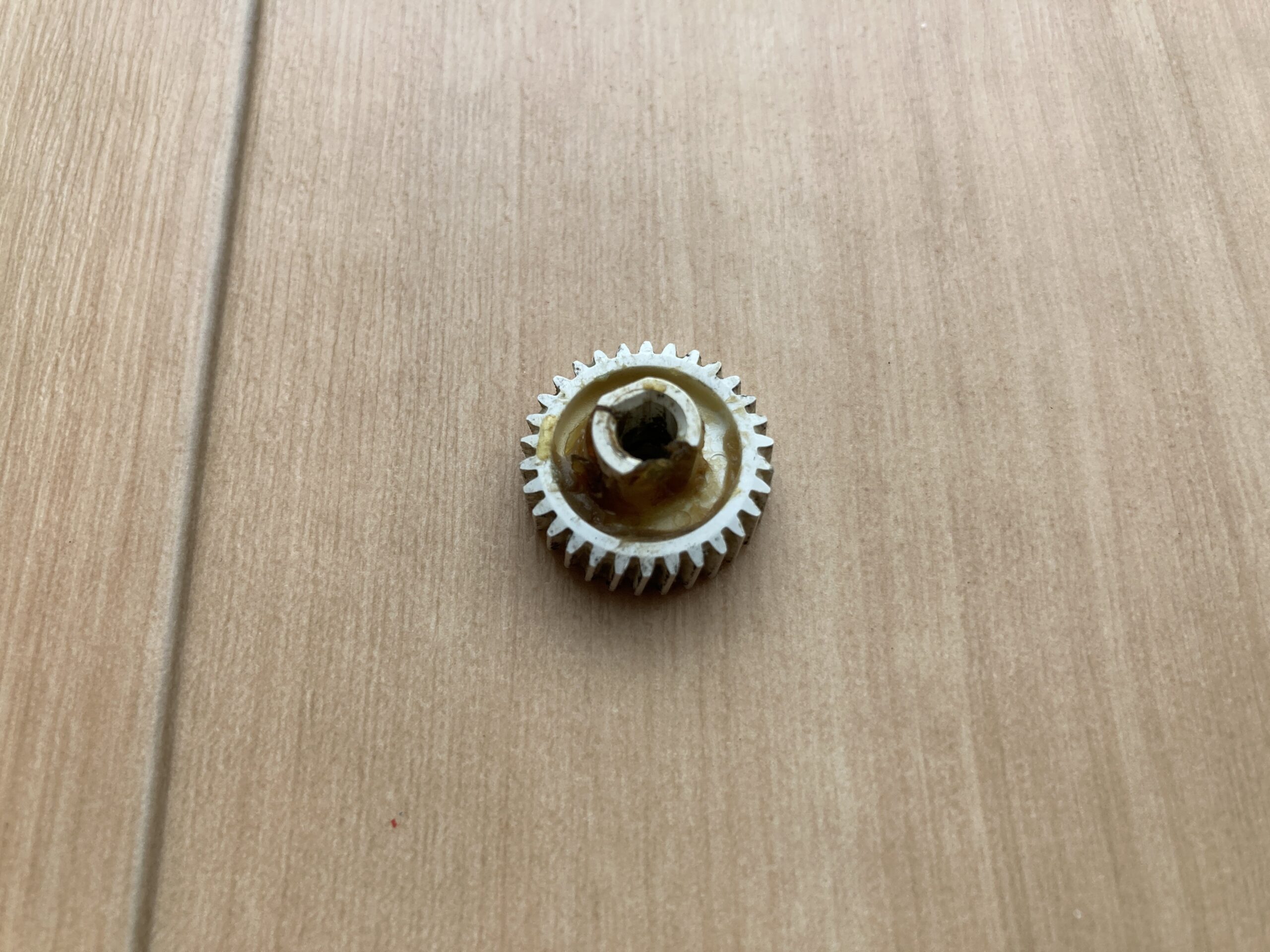 DA64V・DA64W（エブリー）のドアミラーから異音がして動かなくなった時の直し方