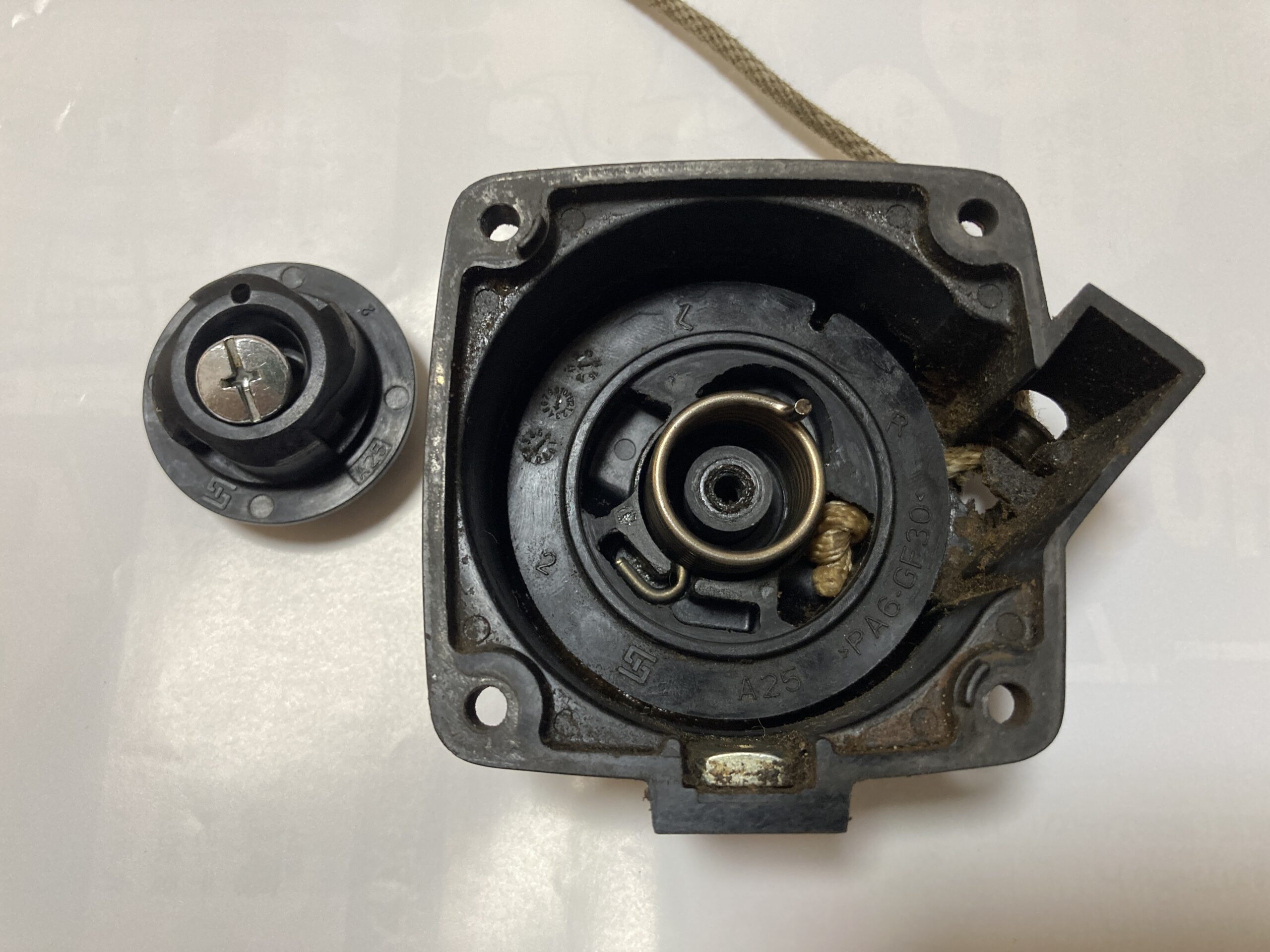 【草刈り機修理】草払機のリコイルスターターのバネが折れた時の修理方法（CG24ECPS）