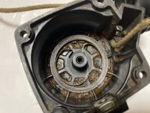 【草刈り機修理】草払機のリコイルスターターのバネが折れた時の修理方法（CG24ECPS）